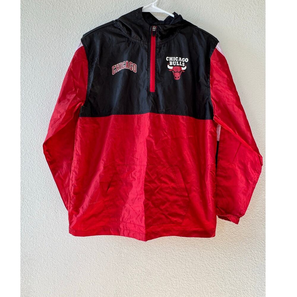 Chicago Bulls NBA Youth XL 18-20 Hooded Windbreaker Jacket Red Black Pullover